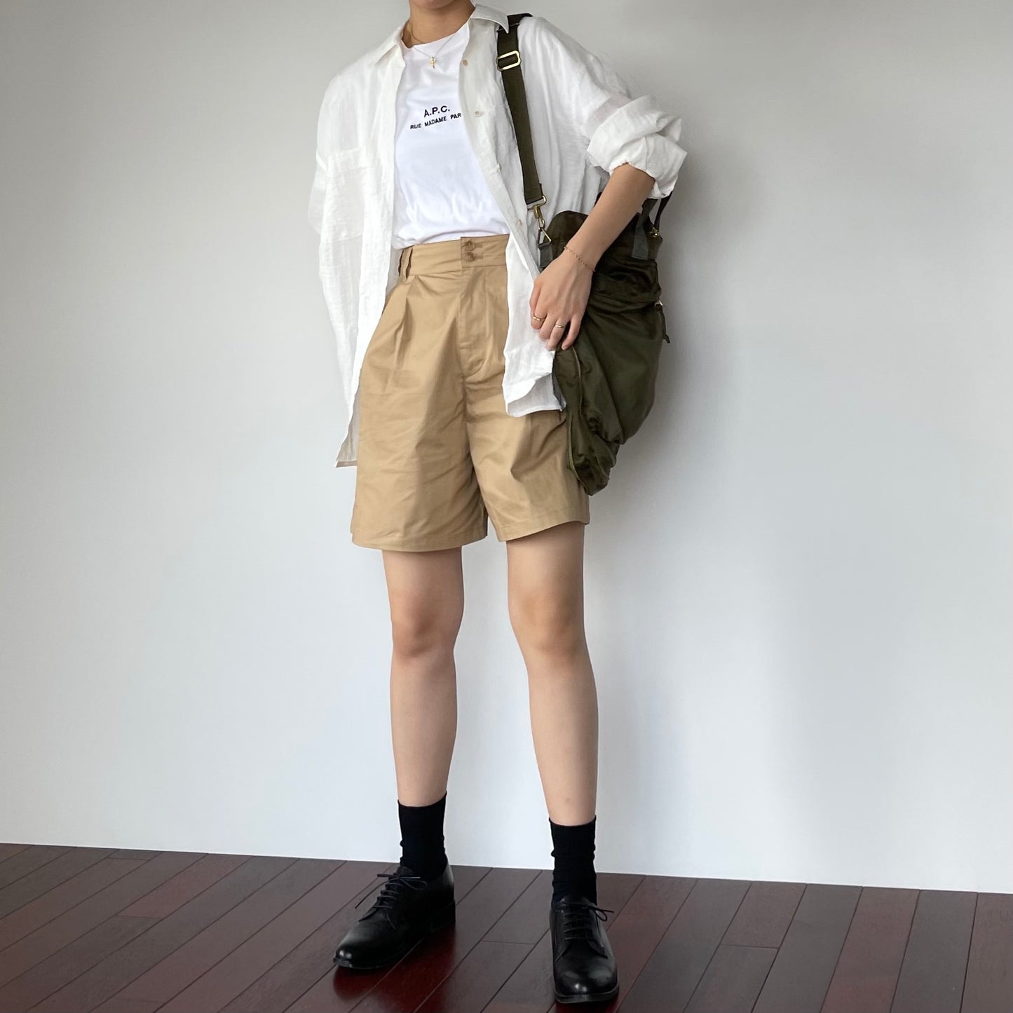 lalagom タックハーフパンツ