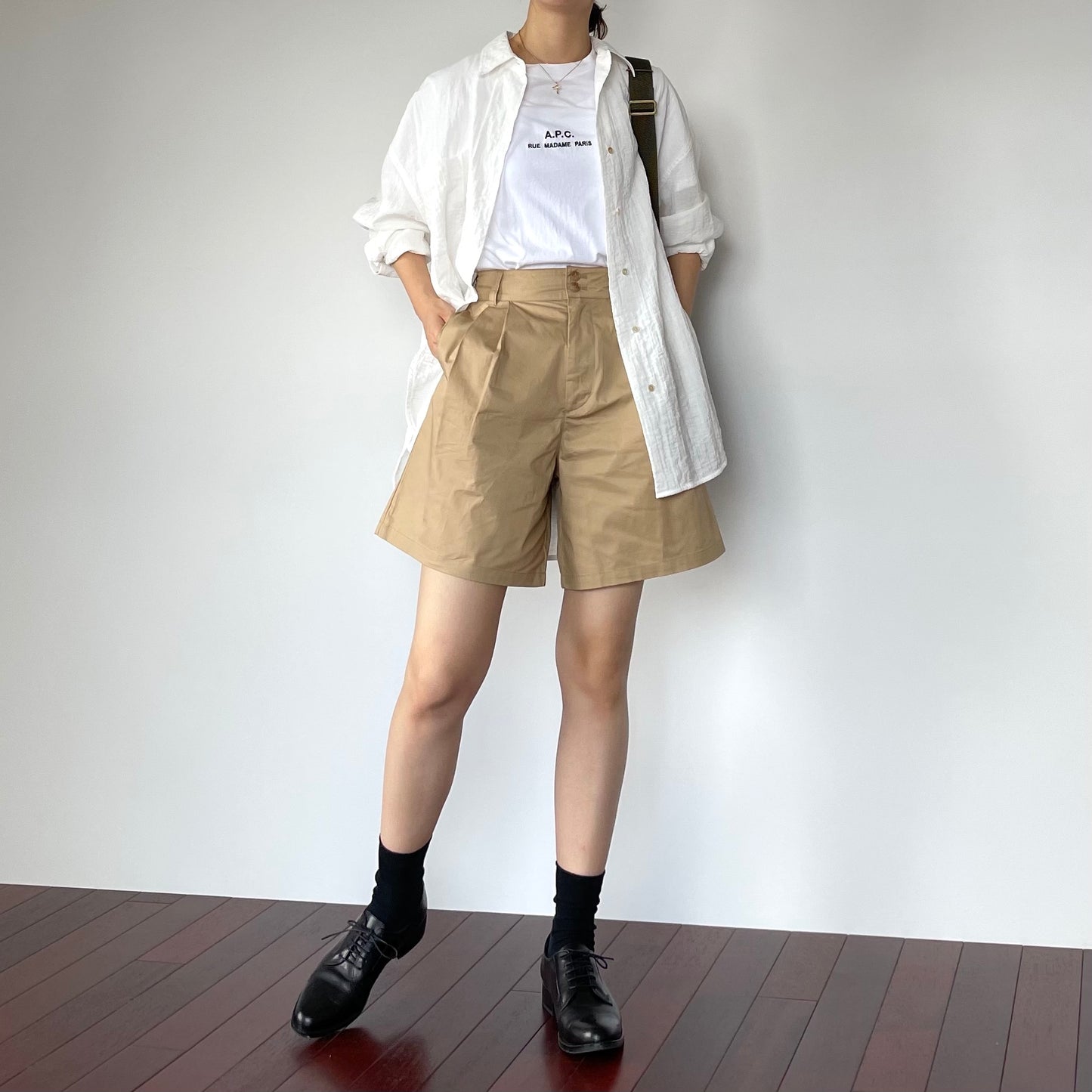 lalagom タックハーフパンツ
