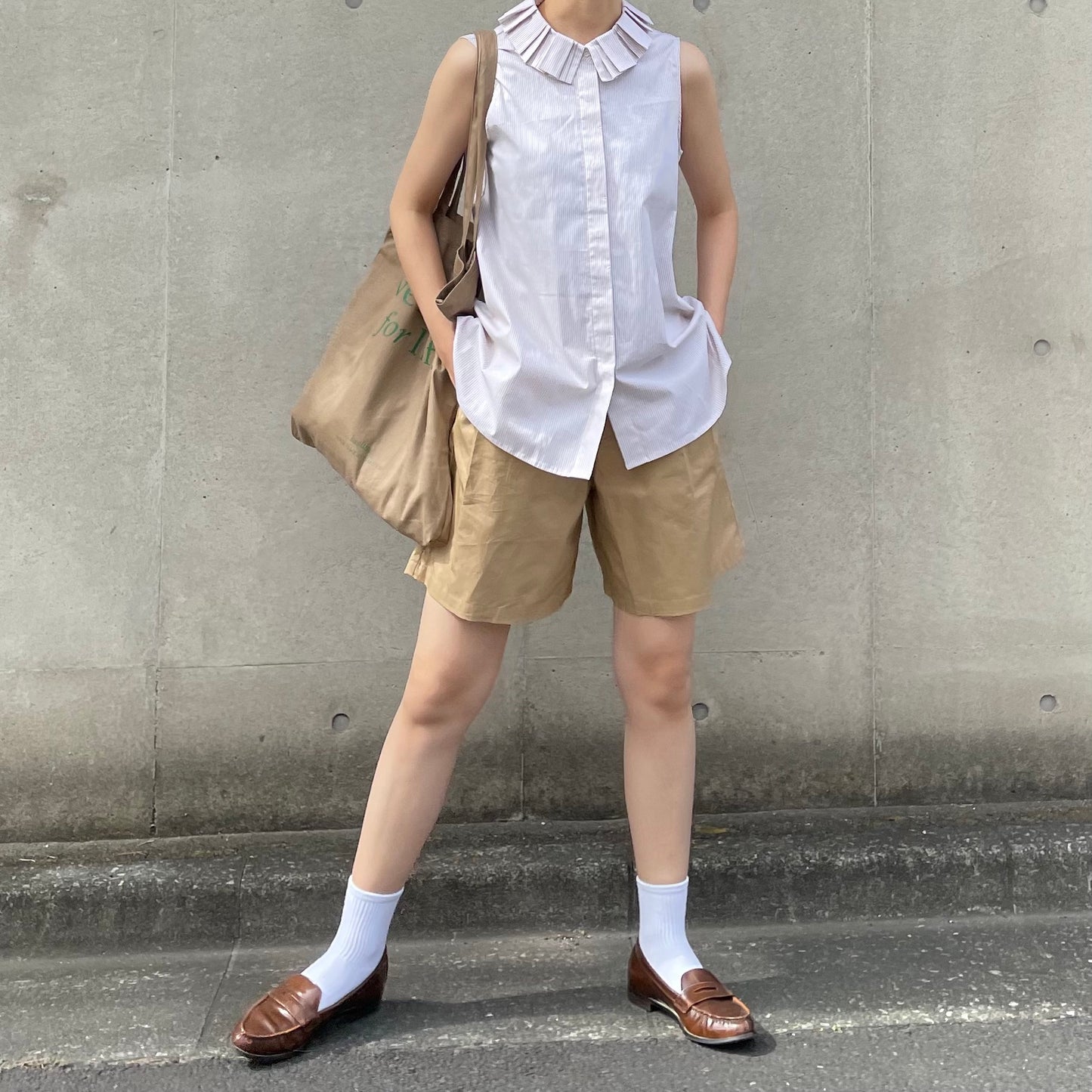 lalagom タックハーフパンツ