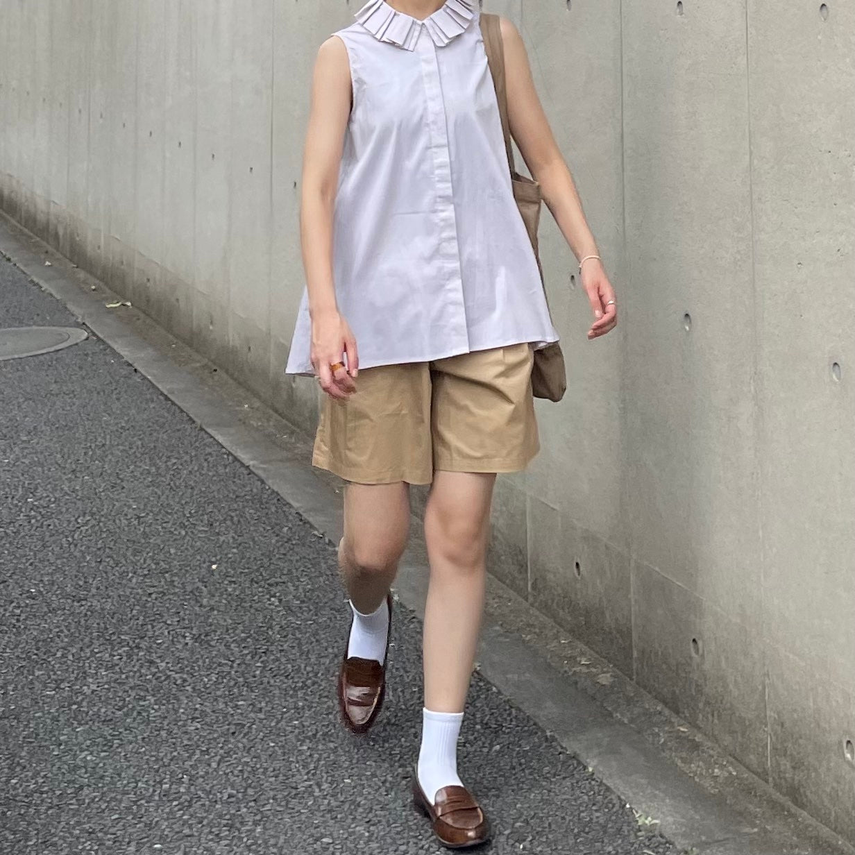 lalagom プリーツカラーブラウス