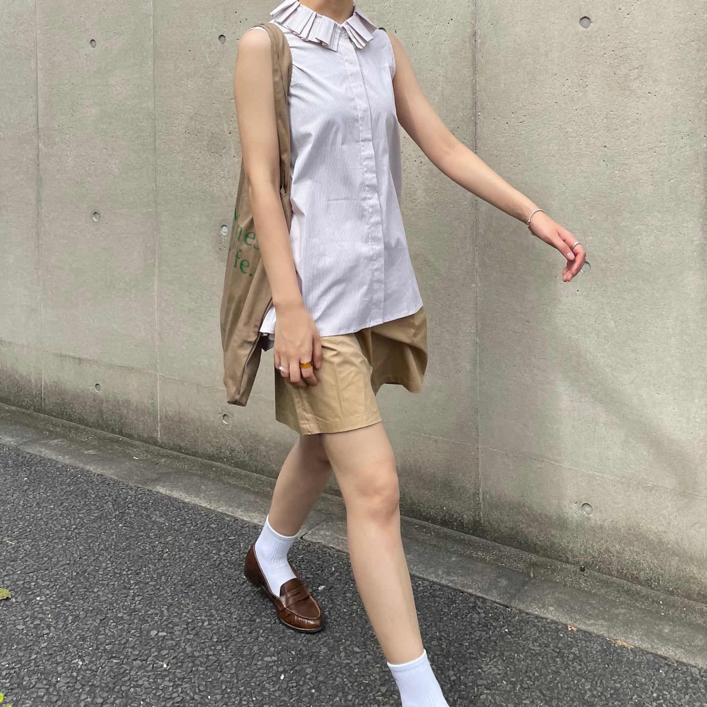 lalagom タックハーフパンツ