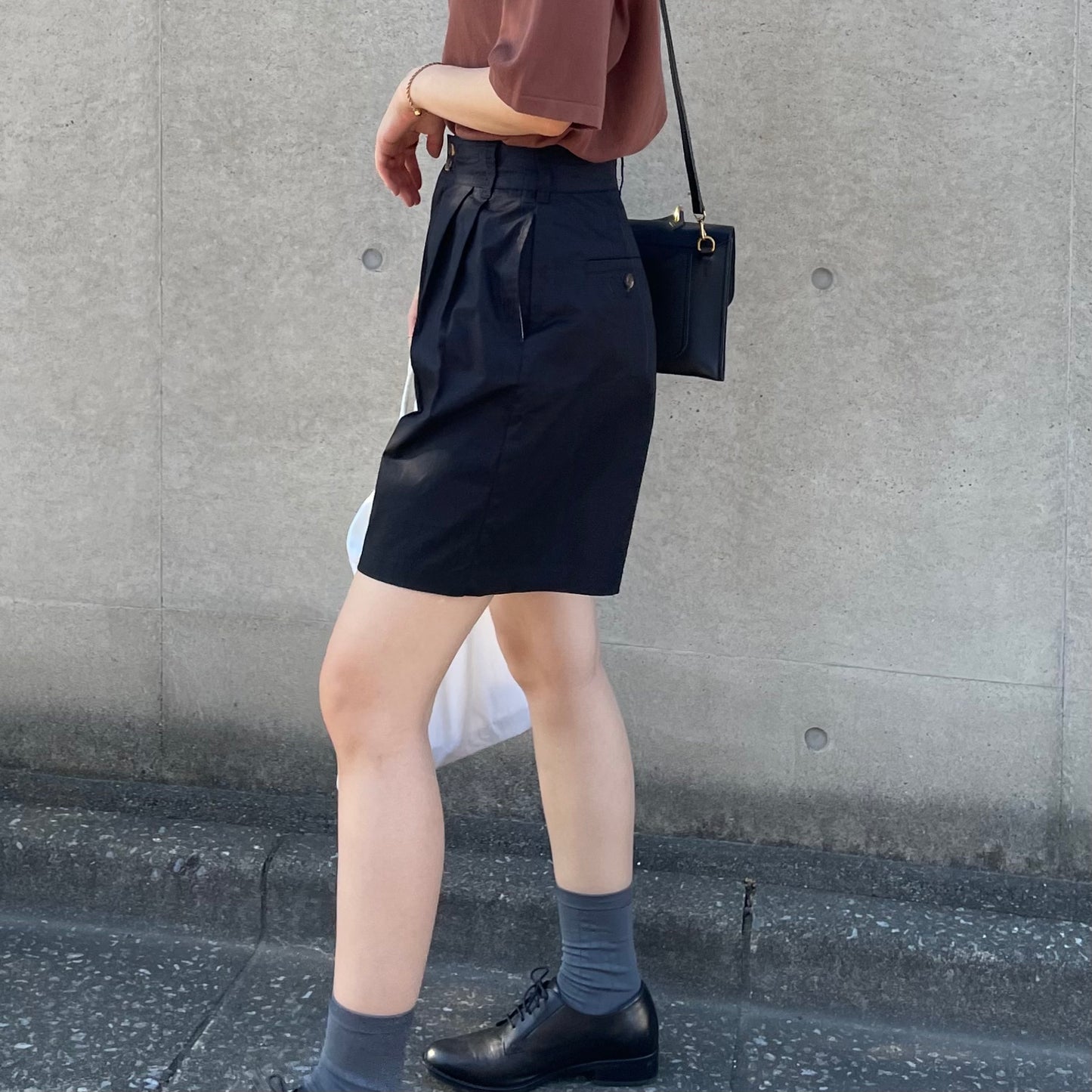 lalagom タックハーフパンツ