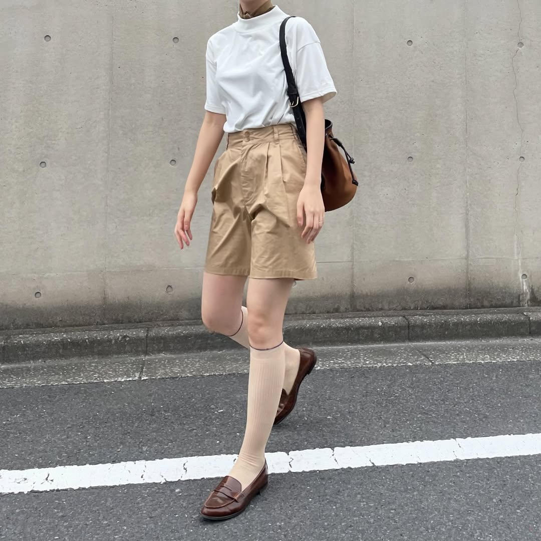 lalagom タックハーフパンツ