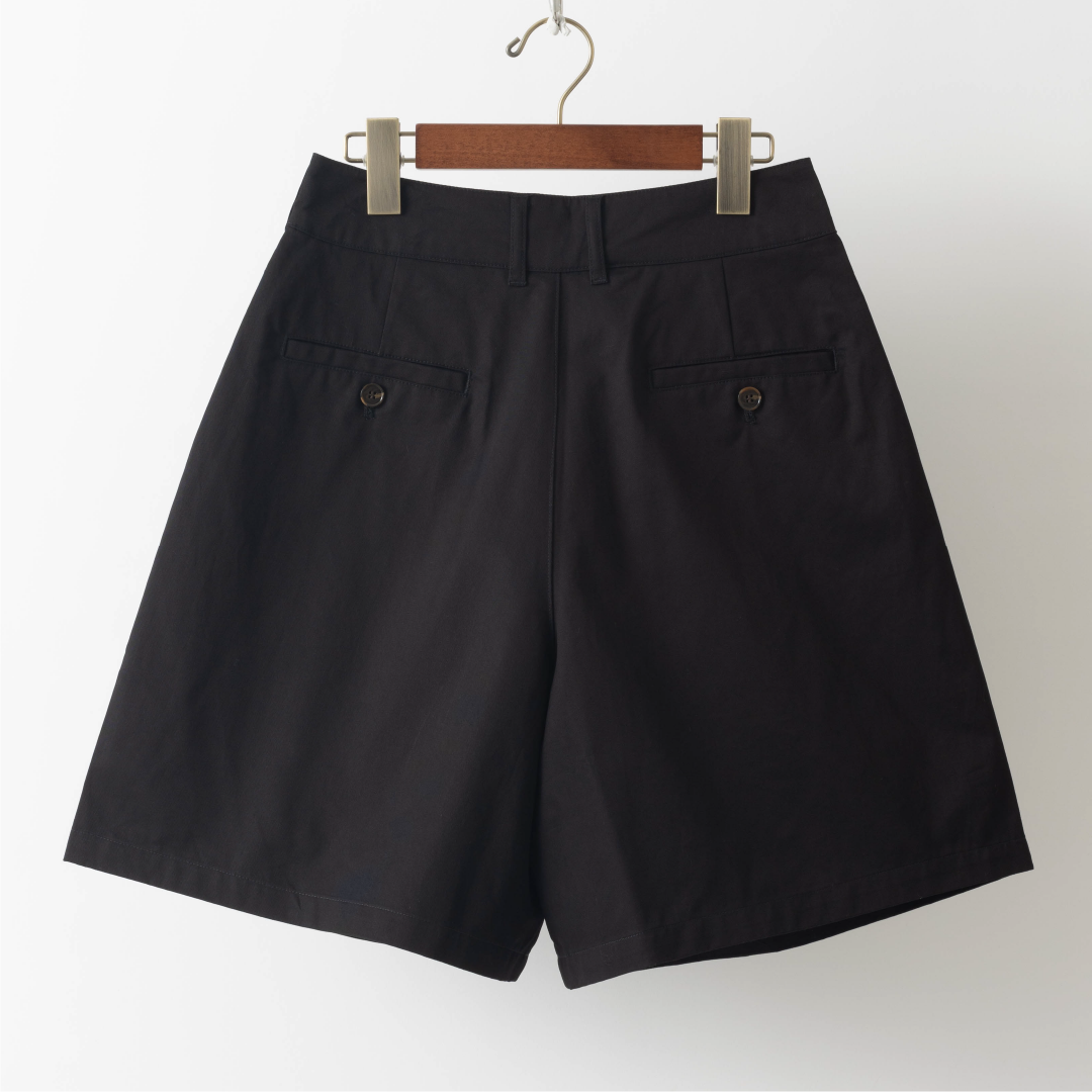 lalagom タックハーフパンツ