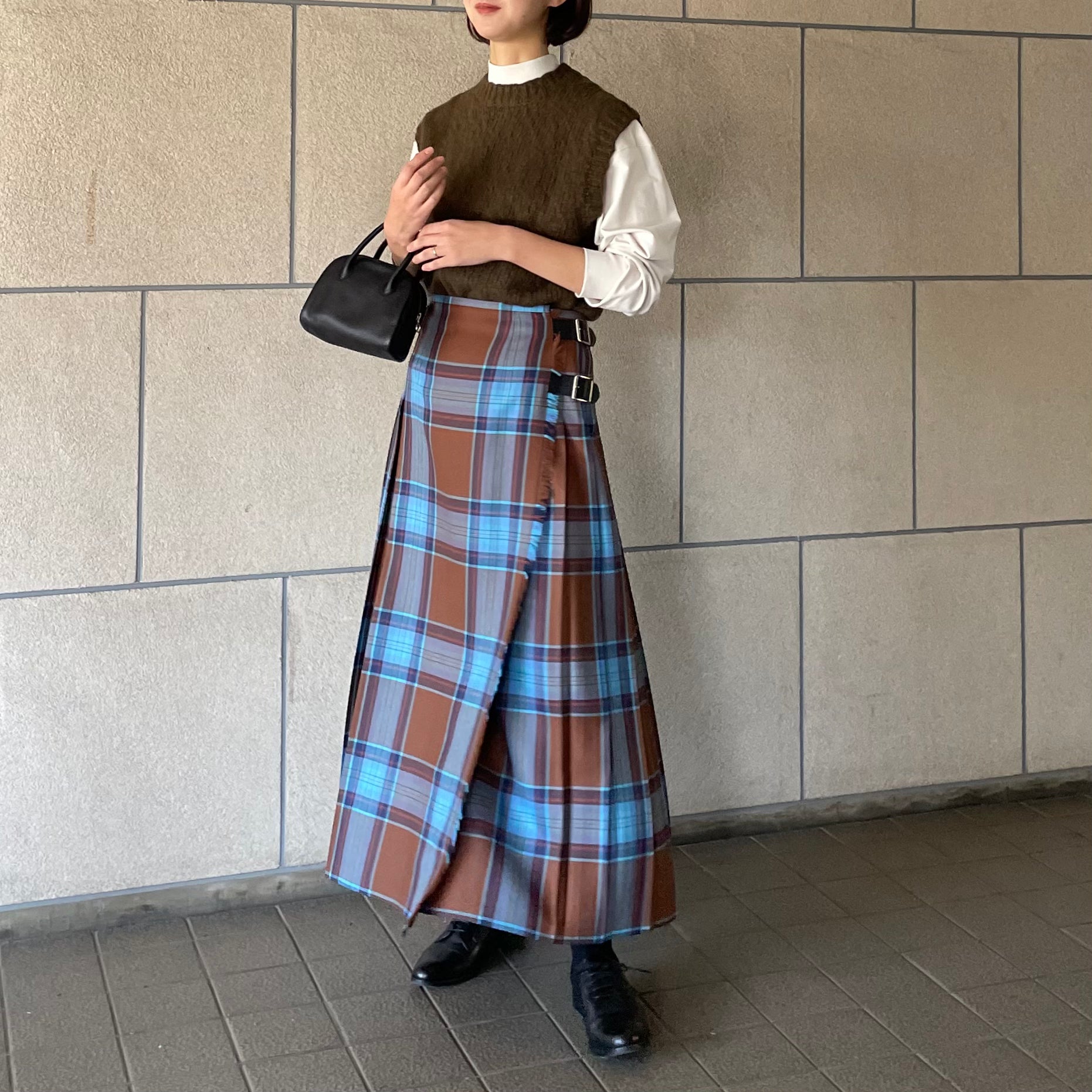 O'neil of Dublin キルトスカート ダブルベルト ウッデンボーレイ – A