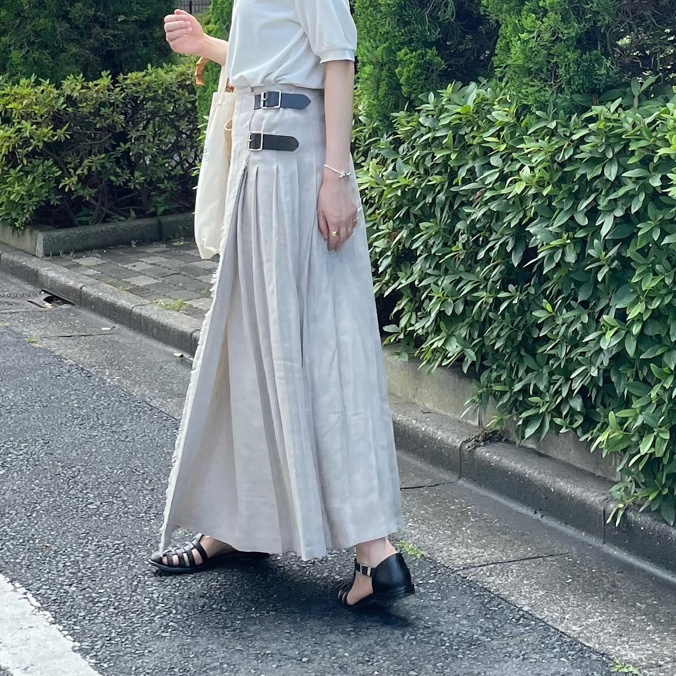 【5/8(金)21時〜販売開始】O'neil of Dublin リネンキルトスカート ストーンベージュ ワイドダブルベルト