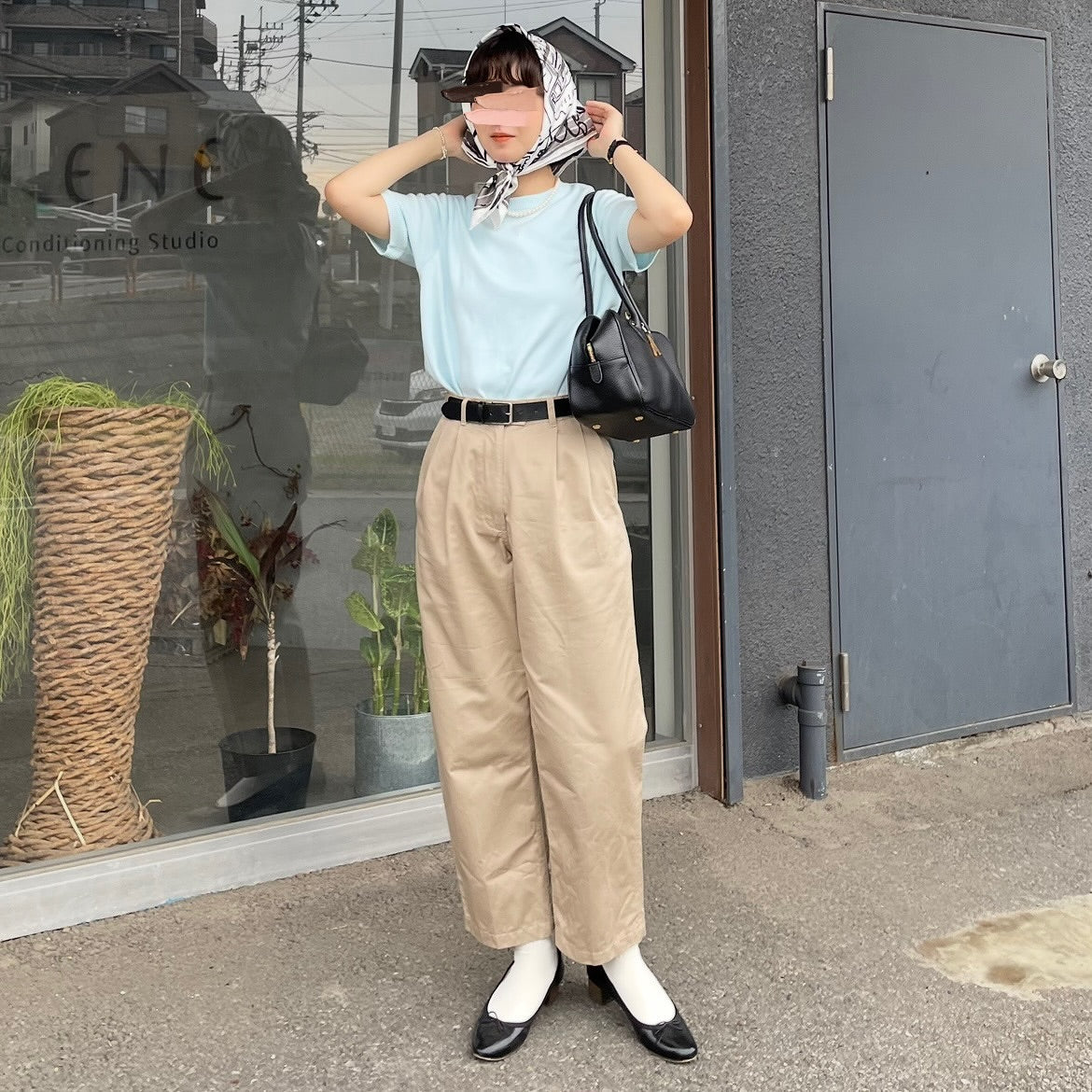 lalagom ツータックチノパンツ