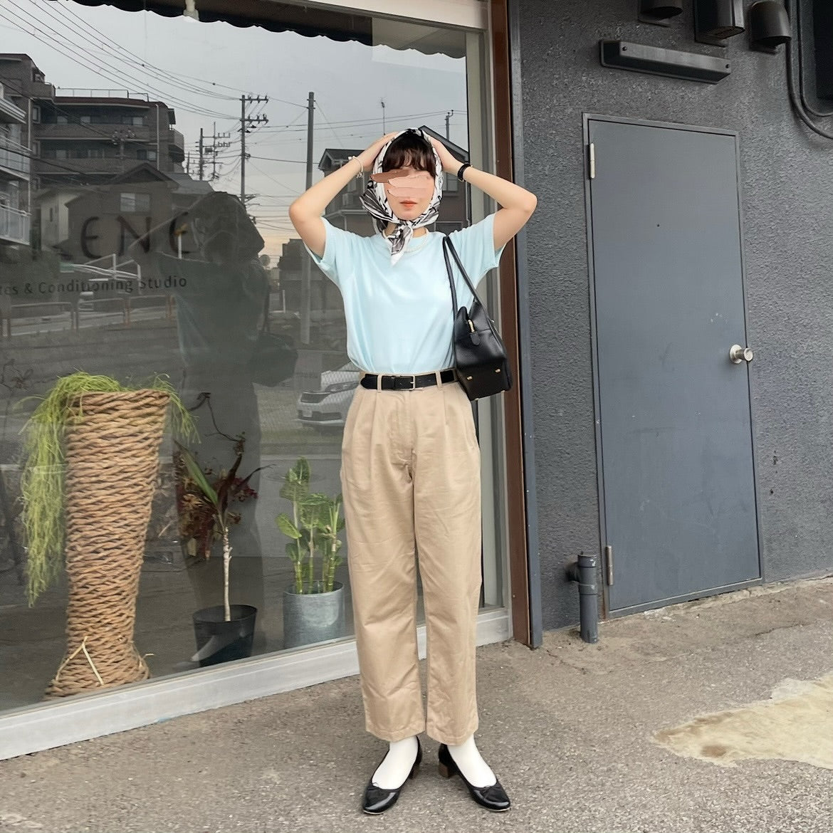 lalagom ツータックチノパンツ