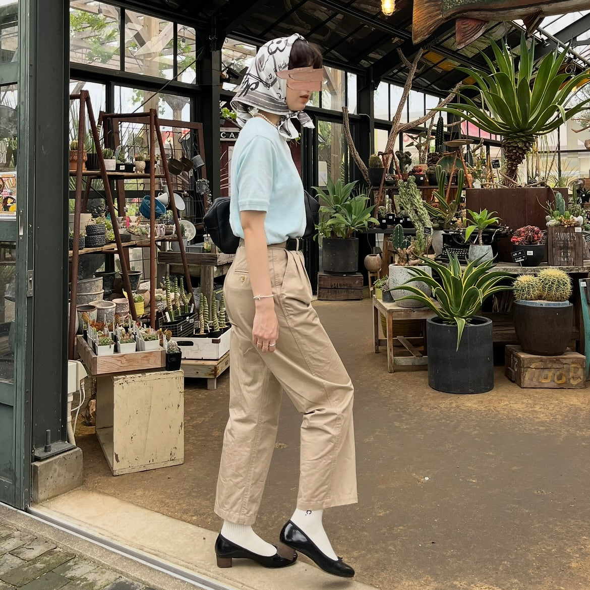 lalagom ツータックチノパンツ