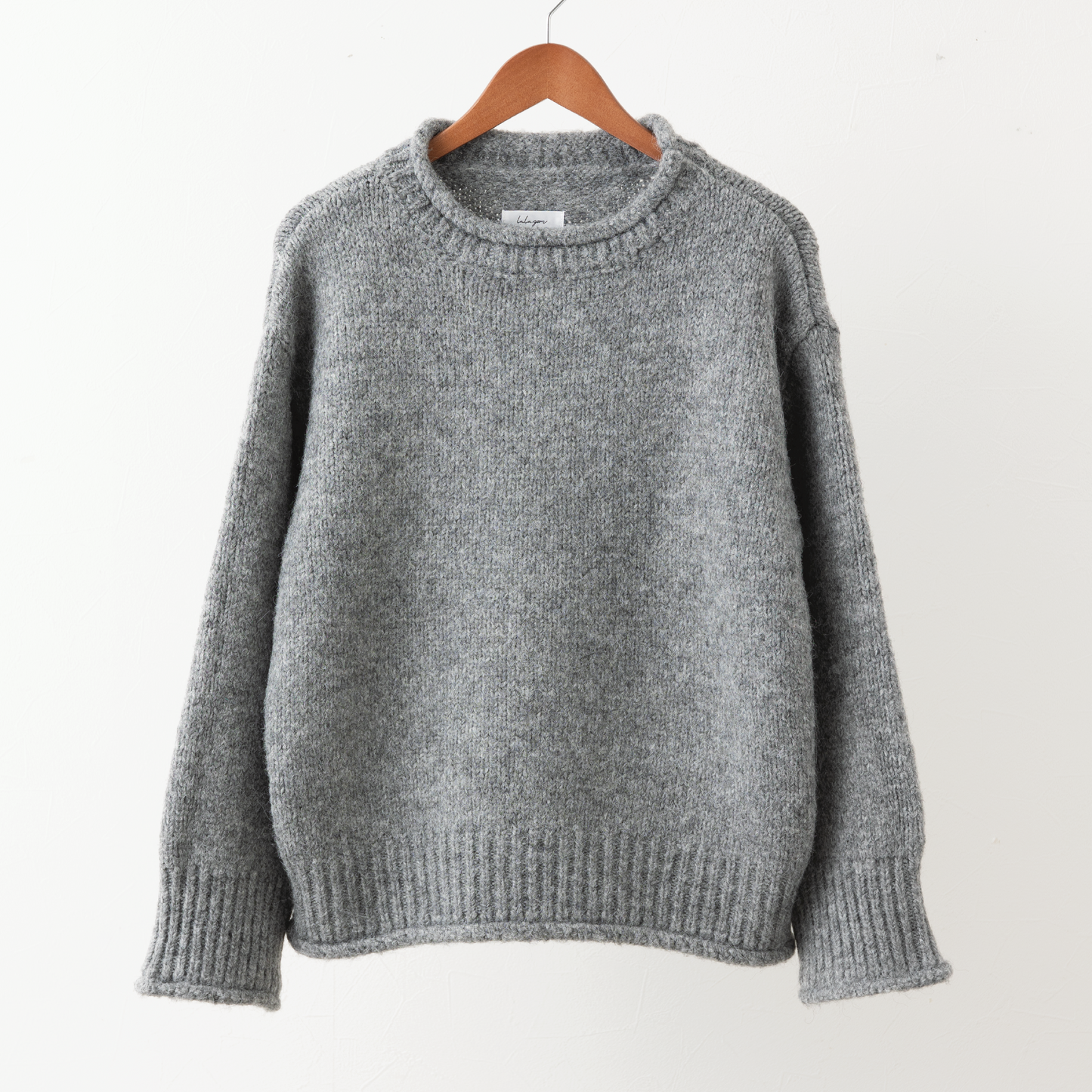 【9/25(金)21時〜再入荷】lalagom ロールネックニット