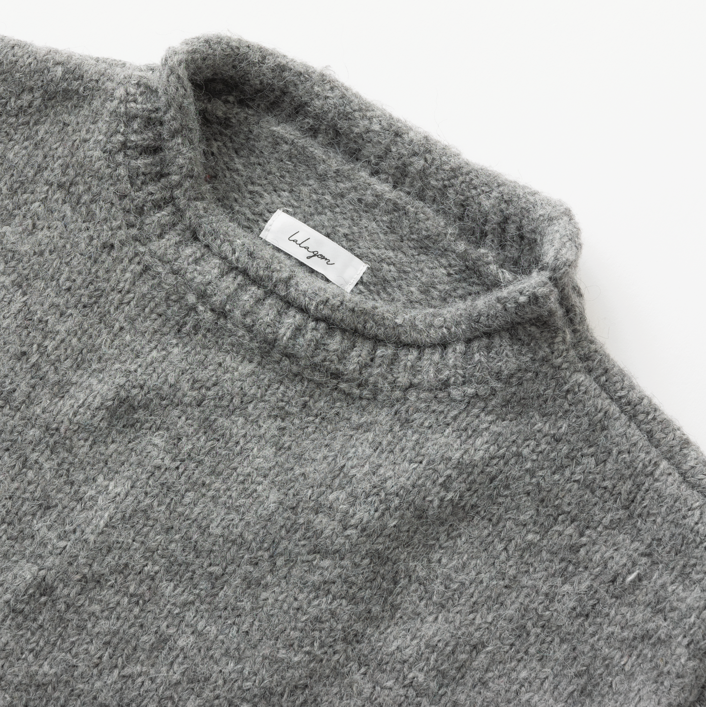 【9/25(金)21時〜再入荷】lalagom ロールネックニット