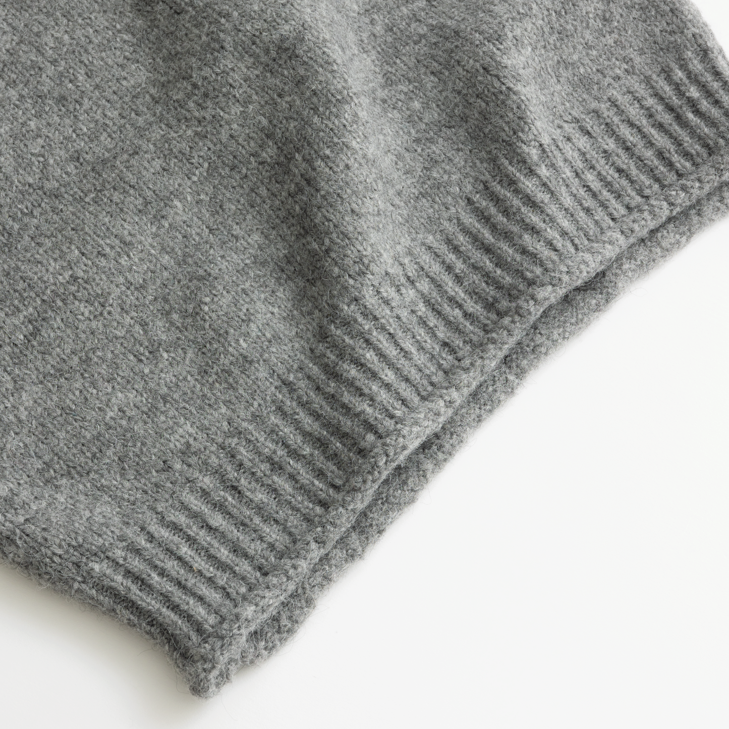 【9/25(金)21時〜再入荷】lalagom ロールネックニット